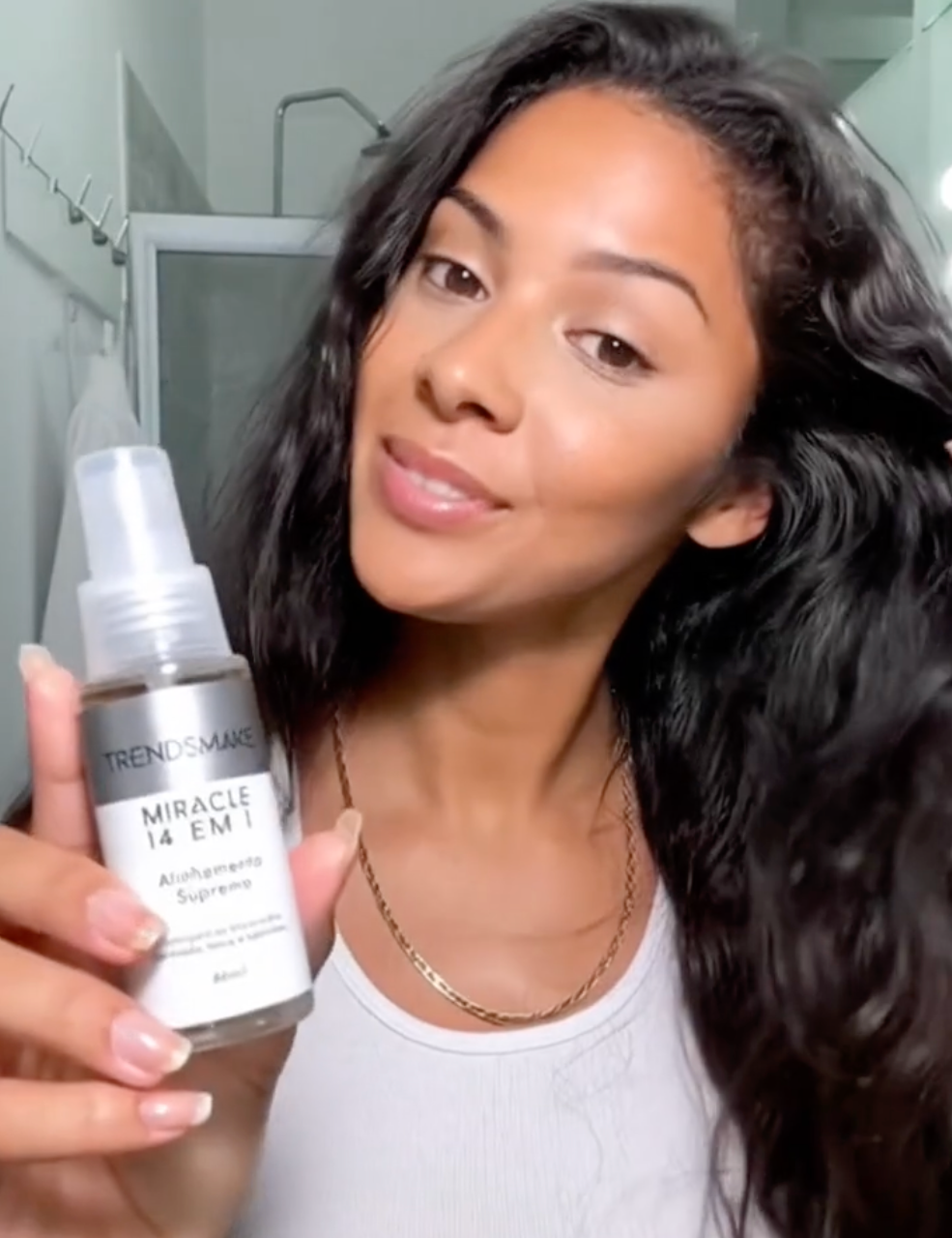 Miracle 14 em 1 Trendsmake – Spray Capilar Líquido para Blindagem dos Fios